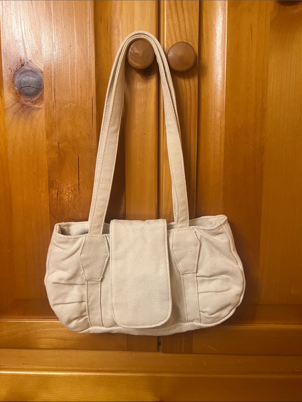 The Earth Collection Cotton Vintage Canvas Shoulder Bag in Cream - Zippered
